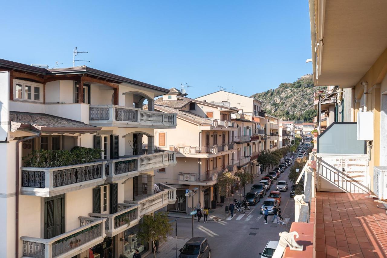Balconies D'Orlando Leilighet Capo dʼOrlando Eksteriør bilde